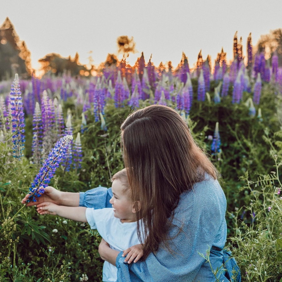 Mother and Daughter in the Flowers